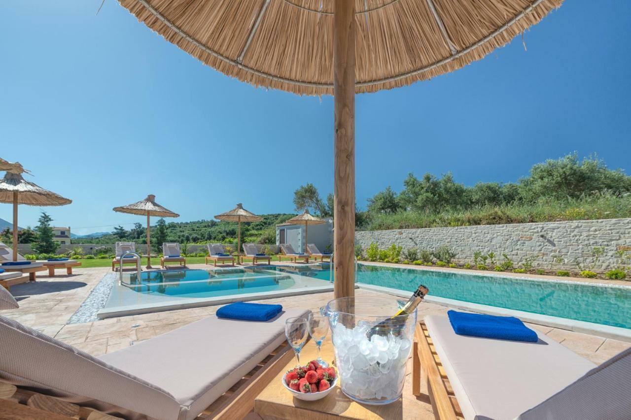 Ivoni Villa, An Iconic Summer Retreat, By Thinkvilla Perama  Exteriör bild