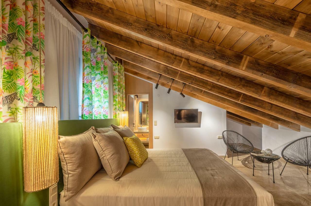 Ivoni Villa, An Iconic Summer Retreat, By Thinkvilla Perama  Exteriör bild